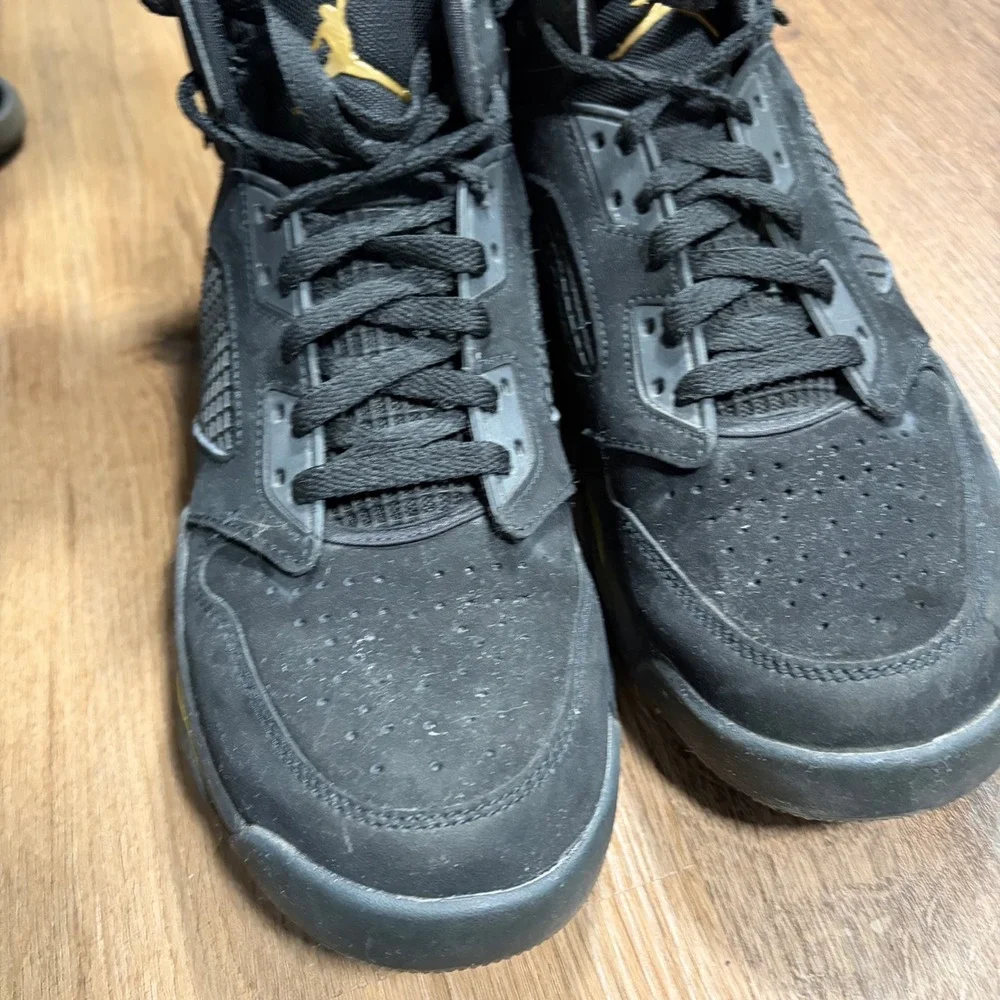 Jordan Mars 270 Black Metallic Gold Mens Basketball Shoes CD7070-007 Size 9